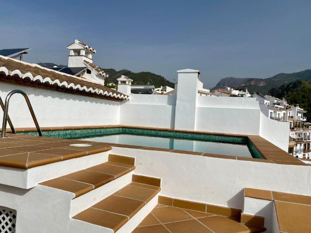 Casa Con Increibles Vistas A Las Montanas Y Al Mar Frigiliana Extérieur photo